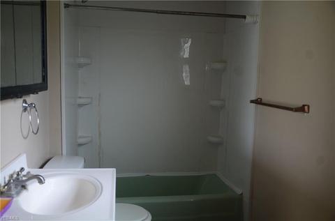 63 Eber Ave, Akron, OH 44305 photo 7