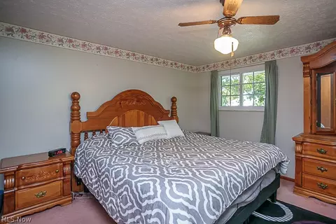 8100 Pinehurst Dr, Parma, OH 44129 photo 16