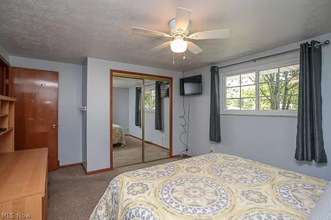8100 Pinehurst Dr, Parma, OH 44129 photo 18