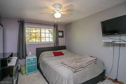 8100 Pinehurst Dr, Parma, OH 44129 photo 20