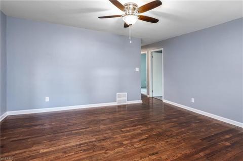 533 Cornell Ave, Elyria, OH 44035 photo 5