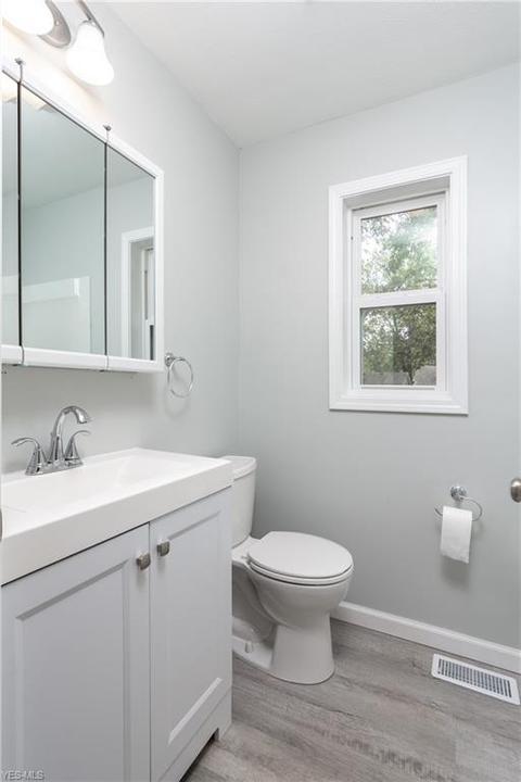533 Cornell Ave, Elyria, OH 44035 photo 16