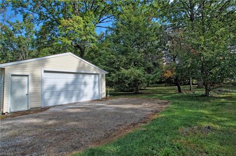 407 E 266th St, Euclid, OH 44132 photo 32