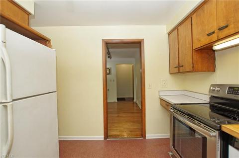 407 E 266th St, Euclid, OH 44132 photo 4