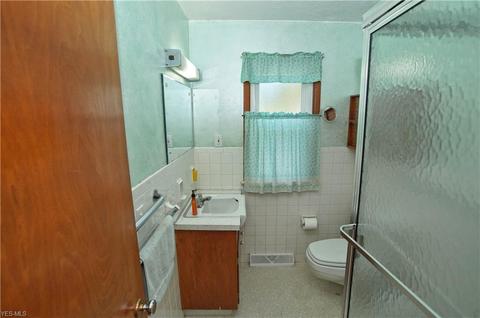 407 E 266th St, Euclid, OH 44132 photo 20