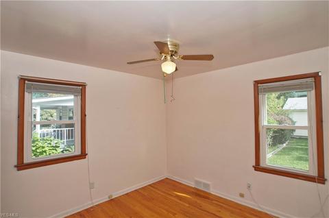 407 E 266th St, Euclid, OH 44132 photo 17