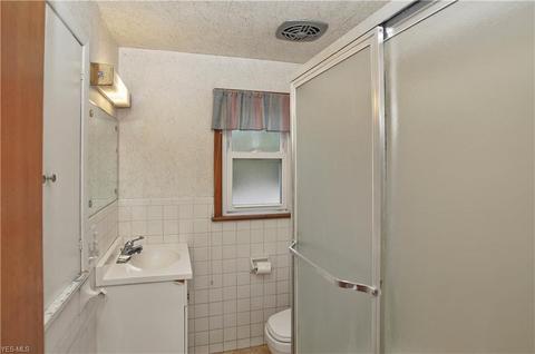 407 E 266th St, Euclid, OH 44132 photo 26