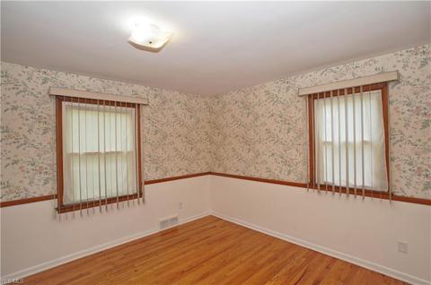 407 E 266th St, Euclid, OH 44132 photo 14