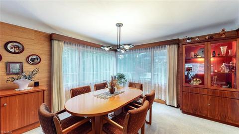 34520 Maple Dr, Solon, OH 44139 photo 8