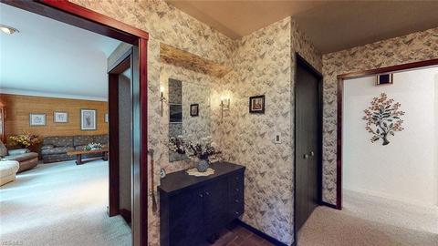 34520 Maple Dr, Solon, OH 44139 photo 3