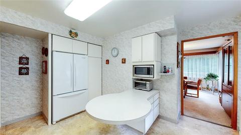 34520 Maple Dr, Solon, OH 44139 photo 9