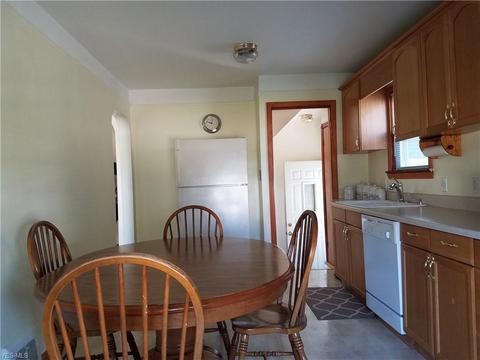 5411 Forest Ave, Parma, OH 44129 photo 3
