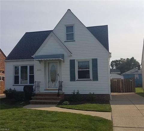 5411 Forest Ave, Parma, OH 44129 photo 2