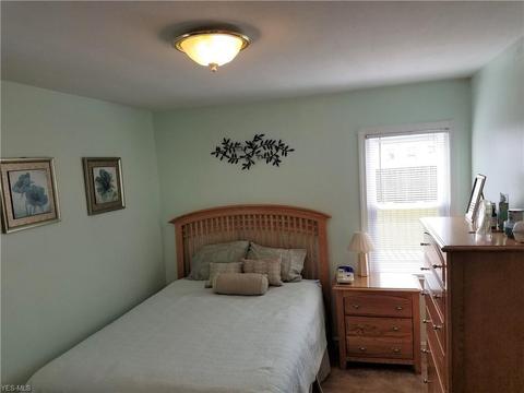 5411 Forest Ave, Parma, OH 44129 photo 8