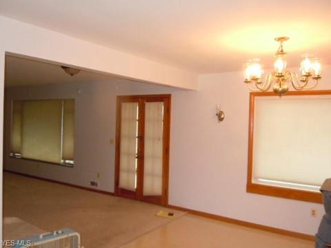 79 Baker St, Berea, OH 44017 photo 5