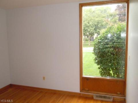 79 Baker St, Berea, OH 44017 photo 12