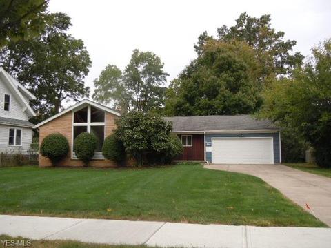79 Baker St, Berea, OH 44017 photo 1
