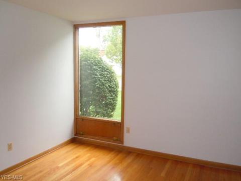 79 Baker St, Berea, OH 44017 photo 11