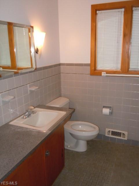 79 Baker St, Berea, OH 44017 photo 13