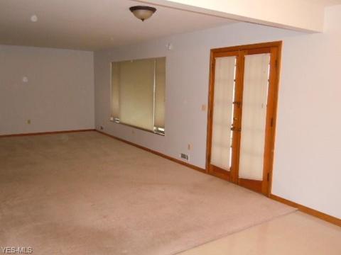 79 Baker St, Berea, OH 44017 photo 4
