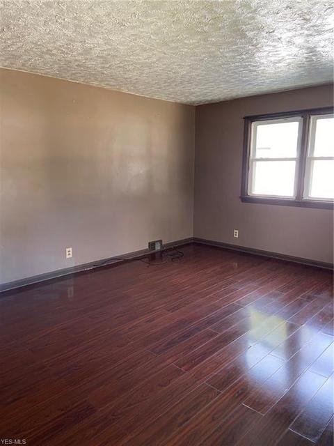 3041 Aberdeen Ave, Ashtabula, OH 44004 photo 9