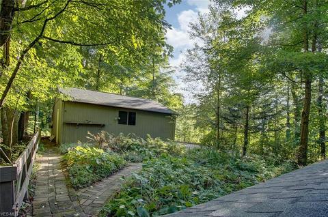 2312 Blake Rd, Wadsworth, OH 44281 photo 3
