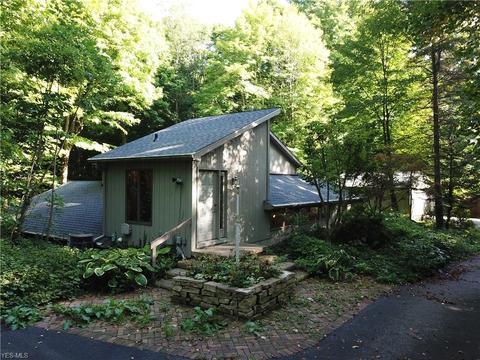 2312 Blake Rd, Wadsworth, OH 44281 photo 1