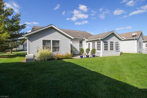 121 Gleneagle Dr, Elyria, OH 44035 photo 3