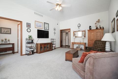 121 Gleneagle Dr, Elyria, OH 44035 photo 11