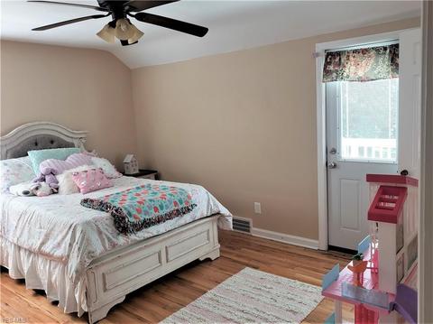 135 Maple Ave, Chardon, OH 44024 photo 27