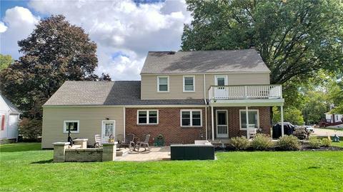 135 Maple Ave, Chardon, OH 44024 photo 5