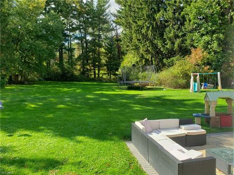 135 Maple Ave, Chardon, OH 44024 photo 8