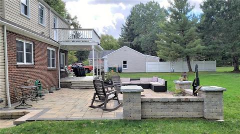 135 Maple Ave, Chardon, OH 44024 photo 6