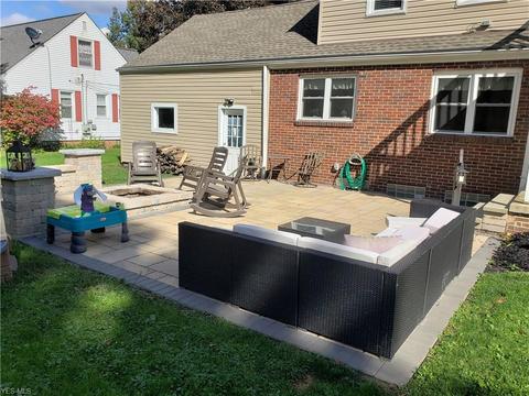 135 Maple Ave, Chardon, OH 44024 photo 7