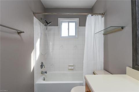 10252 Dewhurst Rd, Elyria, OH 44035 photo 17