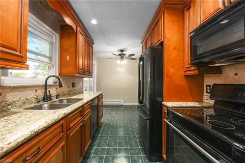 10252 Dewhurst Rd, Elyria, OH 44035 photo 12