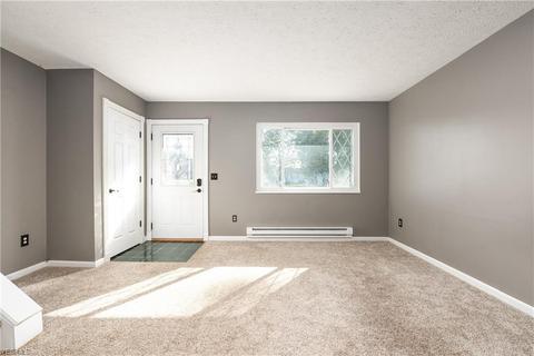 10252 Dewhurst Rd, Elyria, OH 44035 photo 6