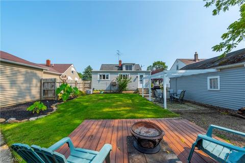 224 Hawthorne St, Elyria, OH 44035 photo 9