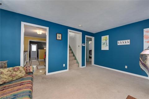 224 Hawthorne St, Elyria, OH 44035 photo 2
