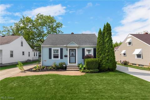 224 Hawthorne St, Elyria, OH 44035 photo 1