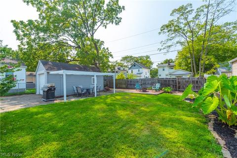 224 Hawthorne St, Elyria, OH 44035 photo 8