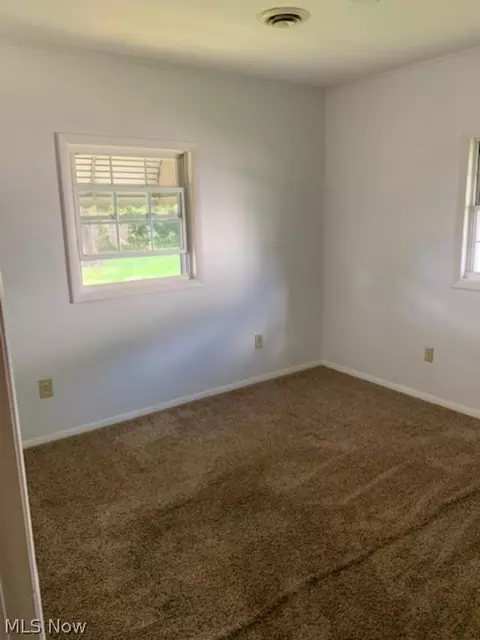 4084 Gregus Ave E, Lorain, OH 44055 photo 9