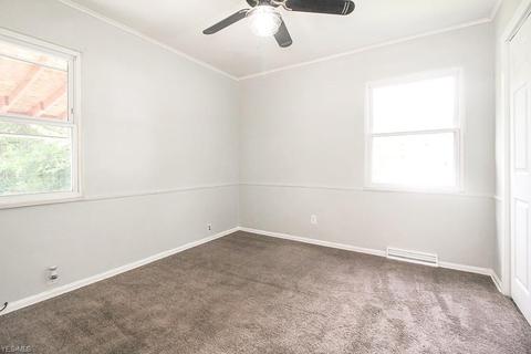 1634 Maple Dr, Lorain, OH 44052 photo 5