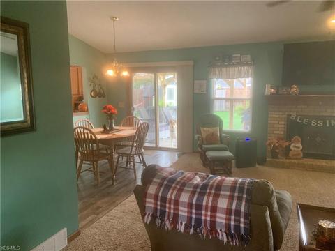 519 Hampton Dr, Elyria, OH 44035 photo 3