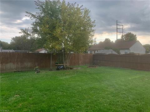 519 Hampton Dr, Elyria, OH 44035 photo 24