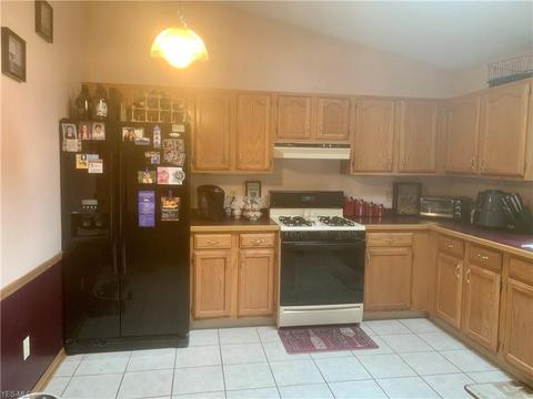 519 Hampton Dr, Elyria, OH 44035 photo 10
