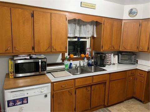 971 Reeve Rd, Elyria, OH 44035 photo 2