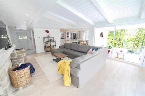 2750 River Rd, Willoughby Hills, OH 44094 photo 4