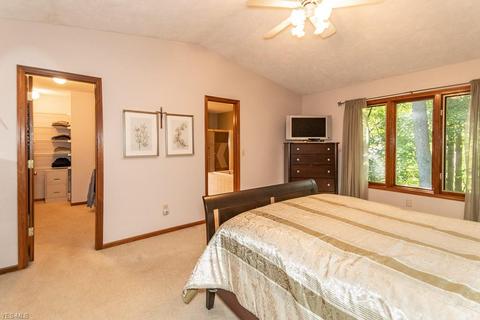 8469 Barbara Dr, Mentor, OH 44060 photo 15