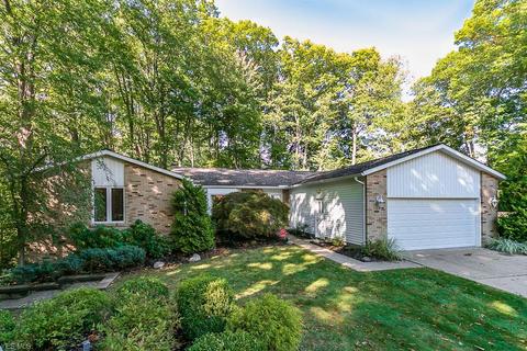 8469 Barbara Dr, Mentor, OH 44060 photo 1